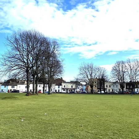 Supreme - 1 Bedroom Apart Sleeps 4 Short/Long Stay Gillingham  Eksteriør billede