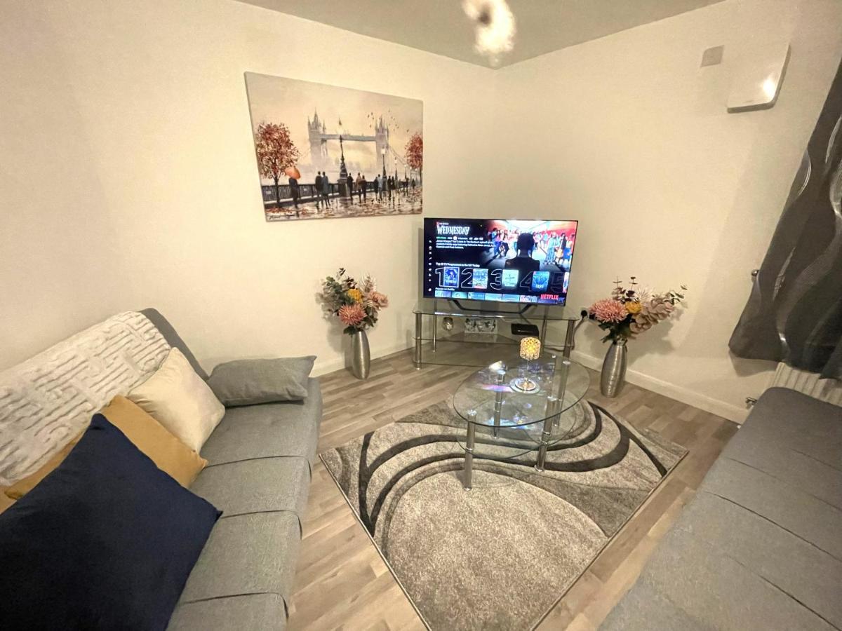 Supreme - 1 Bedroom Apart Sleeps 4 Short/Long Stay Gillingham  Eksteriør billede