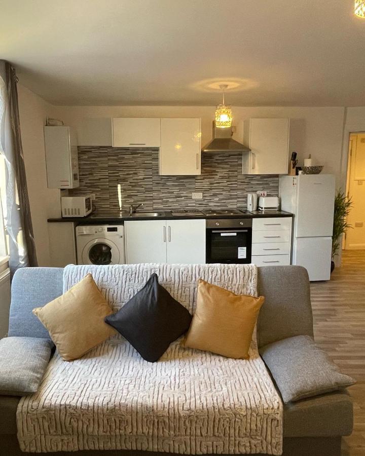 Supreme - 1 Bedroom Apart Sleeps 4 Short/Long Stay Gillingham  Eksteriør billede